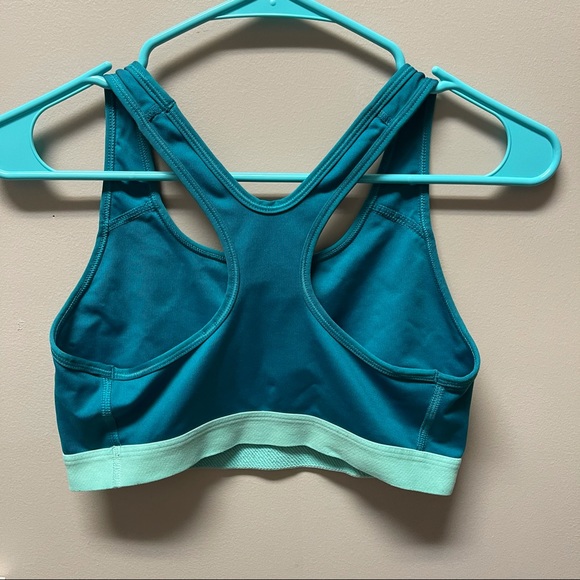SOLD! Nike - Green Blue Sports Bra - Medium - Picture 2 of 3